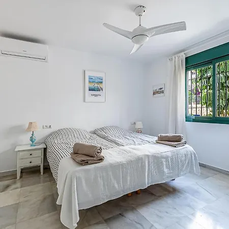Apartment 2 Bedroom Stunning In Benalmadena