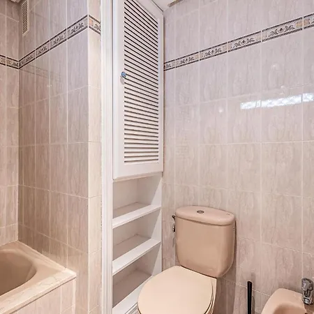 2 Bedroom Stunning In Apartment *